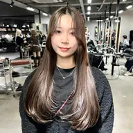 ✨艶カラー➕高保湿トリートメント✨️