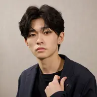 【色落ちしない！ハイトーンに戻せる！NEW黒染めカラー】⚫️メンズカット➕明るく戻せる"黒染め"➕トリートメント⚫️