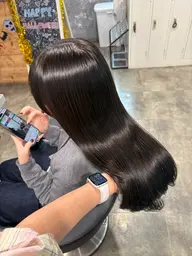 ☔️梅雨限定メニュー☔️広がりうねり解消🙆🏼‍♀️縮毛矯正+カット☔️