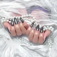 【HANDオフあり】2本ストーン埋め尽くし　ネイルデザイン