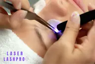 ✨【ご新規様限定！】モチ抜群！LEDマツエク《130本》他店オフ込