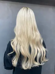 🉐ブリーチ&カラー&ディープレーヤートリートメント❗️【ケアブリーチ&シェルパ処理付き】🌟ケアカット✂️付き