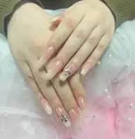 ミニモ学割　長さだしベービーブーマー　パーツ2個無料　ドライケア付き　スカルプオフ➕1800円　ご新規の方ジェルオフ無料