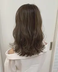 【派手過ぎず自然な立体感⭐️初回ミニモ学割】ナチュラルハイライト+トリートメント［ハイライト/ブリーチ/天神/韓国］