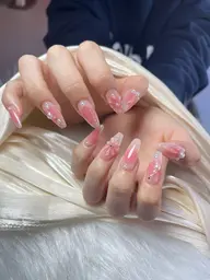 超かわいい♪insで話題になっているとっても可愛いチークネイル♪ベースカラー付き🎵フィルイン対応★オフ・ケア込み