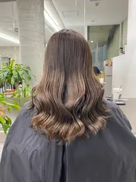 《🌟人気No. 1🌟》高発色エドルカラー+残留ダメージ除去処理トリートメント+毛先カット🫧