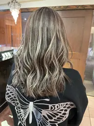 【ご新規様限定クーポン🌈】カット+コントラストハイライト+最高級ケラチントリートメント