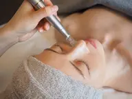 【ニキビ跡にはコレ！】剥離なしハーブピーリング+ダーマペン+高濃度ビタミンパック