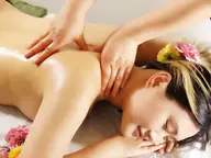 ≪12月限定≫背面リンパマッサージ＋極上ヘッドスパ　80分　¥6480