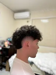 カット、シェービング、パーマ