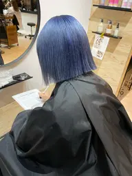 🦕寒色カラー🦕　ケアブリーチ＋イルミナカラー＋7種トリートメント🩵