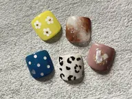 【オフあり】フットジェルネイル5種親指デザイン+ワンカラー4200円
