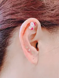 魅せる耳つぼジュエリー💎付け放題