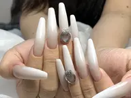 🌸【チップ長さ出し10本】　💞ベビーブーマー＆カラーグラデーション　赤ちゃんの肌のような色合い（高級パーツ2個付き)