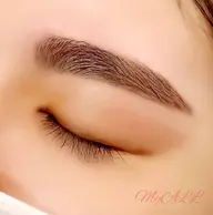 眉毛スタイリング
