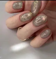 ウォーターニュアンスミラーネイル風　インクでシックに