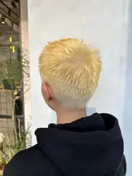 【⚡️🌩MEN'Sクーポンスペシャル🌩⚡️】カット無料✨ケアブリーチ+ケアカラー+眉カット+トリートメント