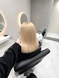 〈学割U24◎ハイトーンデビュー〉ケアブリーチ＋カラー＋髪質ケア(EVER)