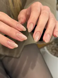 𝐡𝐚𝐧𝐝｜うるちゅるマグネットネイル🫧🦢