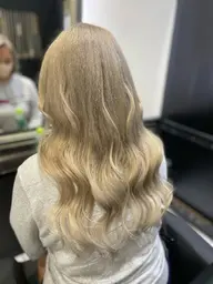 ⭐️ケアブリーチ＋カラー＋トリートメント⭐️