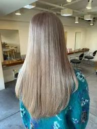 【⚡️ハイトーンカラー】毛先カット+リタッチブリーチ+オンカラー+髪質改善トリートメント