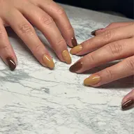 ワンカラーネイル。(オフィスワークにピッタリなカラーございます☺️)オフ代込み。