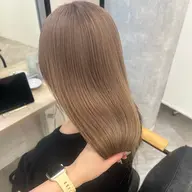 【✳︎ブリーチカラー✳︎】︎🎀🕊ブリーチ＋ケアカラー＋艶トリートメント🕊🎀