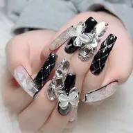 《オフ込み》8800円​〜​スカルプ❣️アート+パーツ有