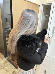 【🙂↕️ダメージカット🍂】地位最安値💞💓ケアブリーチ込みダブルカラー❤+トリートメント🌰🍂🍁7000円