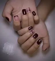 シンプル持ち込みデザインネイル(デザイ ン2本💅)