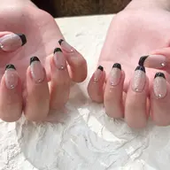 🕊フレンチネイル🕊派手なネイルができない方にとってもオススメ