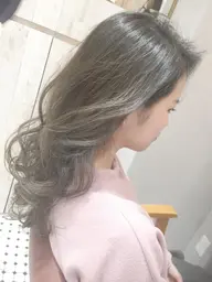 💖黒髪卒業やイメチェンに‼️💖ブリーチ＋カラー‼️¥15,880​〜​
