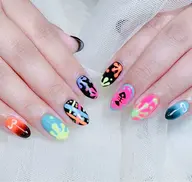 【ジェル初回オフ無料】デザイン(持ち込み可) 時間長いコース•パーツ放題(痛いネイル不可)