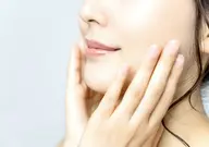 ◇お顔脱毛  (シートパック付き)