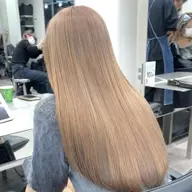 【❗️4月18日限定クーポン❗️】🔆ブリーチリタッチ🔆＋カラー❕＋𝐀𝐮𝐣𝐮𝐚トリートメント🫧