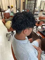 [メンズ限定]カット＋メンズパーマ+眉毛カットプレゼント/似合わせカウンセリングであなたに合ったデザインをご提案