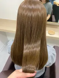 カット＋attrait オリジナル🦎酸性ストレート＋トリートメント