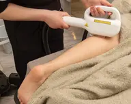 【毛穴レスな美脚へ✨】指先・足の甲まで丸ごと足脱毛/男女OK