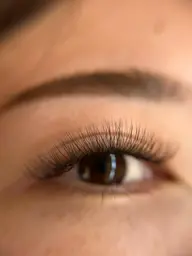 ボリュームラッシュ400本（オフ無料）　7800円