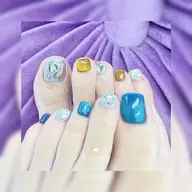 🦶【foot】🦶オフ込み☆キラキラストーン&パーツ付け放題♪夏向けフットネイル