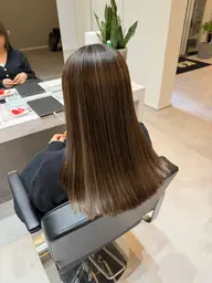 ハイライト➕全体カラー➕Aujuaトリートメント➕仕上げのセット（巻き髪・ストレート）