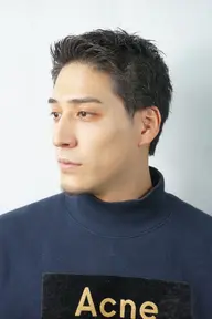 メンズカット、フェード、センターパート