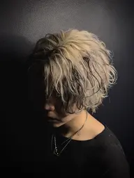 【📣更に高明度のメッシュを📣】✝️メンズカット➕ハイライト✝️〔ブリーチ2回/メンズ/メッシュ/メンズウルフ〕