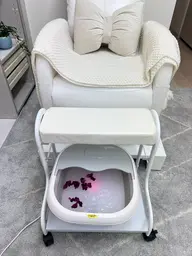 FOOT フットバス(クリームミルクバス)➕角質除去➕保湿ケア＋ジェル(ワンカラー／ラメグラ)2色