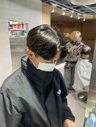 ☔️1日2人限定☔️カット+曲がる縮毛矯正✨ナチュラルな毛流れ作りたいのに梅雨だと癖が元に戻っちゃうそんなお悩みを解決✨