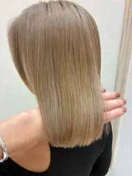 ミディアムレイヤーカット※撮影モデル※