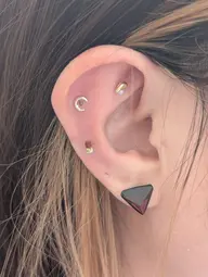 【やさしい耳つぼ時間】耳つぼジュエリー6〜8粒　◎耳マッサージ+耳診断付