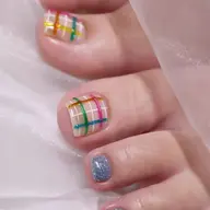 フット🦶カラフルニュアンスチェックネイル🍉🌻🍧✩.*˚