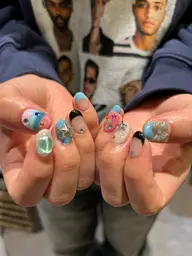 現在、ネイルメニューはインスタグラムのDMからのご予約のみ承っております🙇‍♂️ミニモからのご予約不可