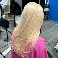 🌼ブリーチカラー🌼ケアブリーチ＋艶カラー◎ダメージを圧倒的に抑えてハイトーンでも艶々に✨